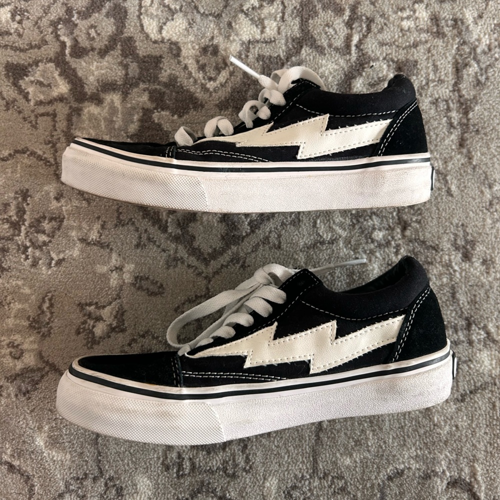 REVENGE X STORM Vans